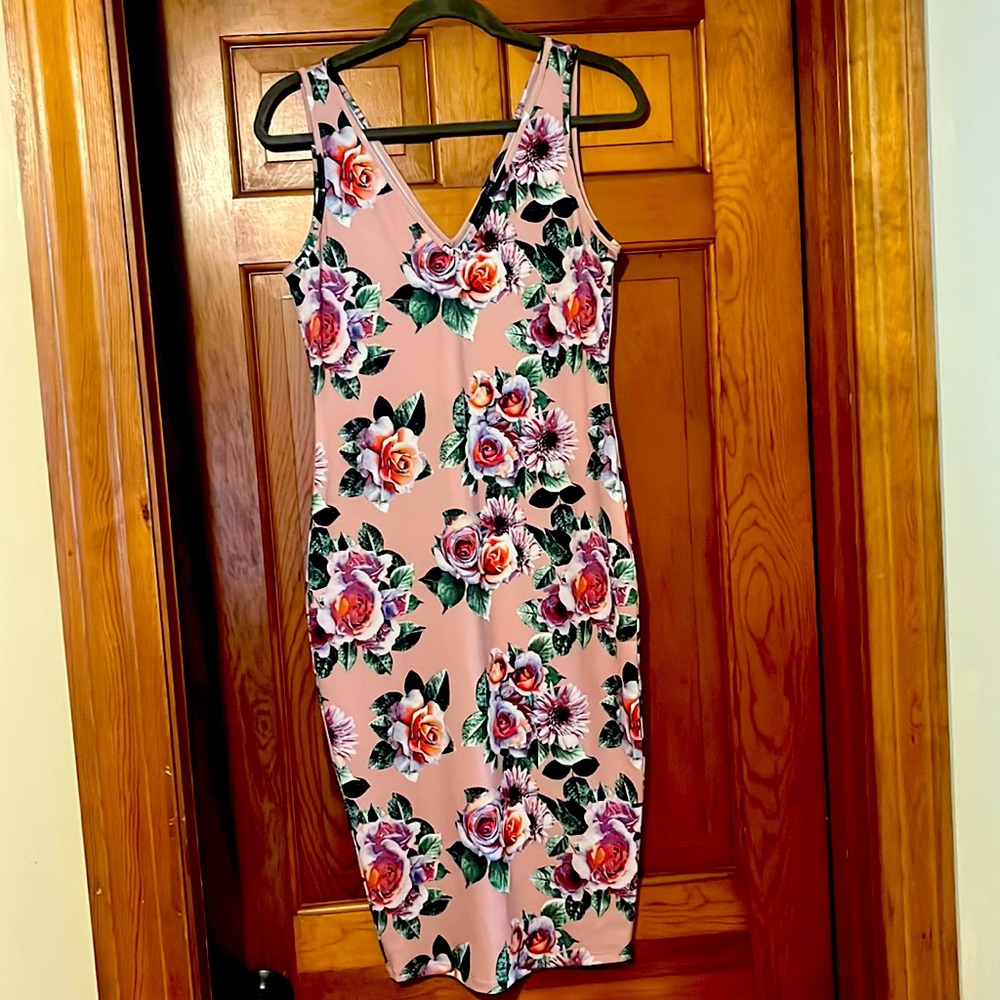 Zara Dress, Pretty Floral Print, Women’s Size Medium